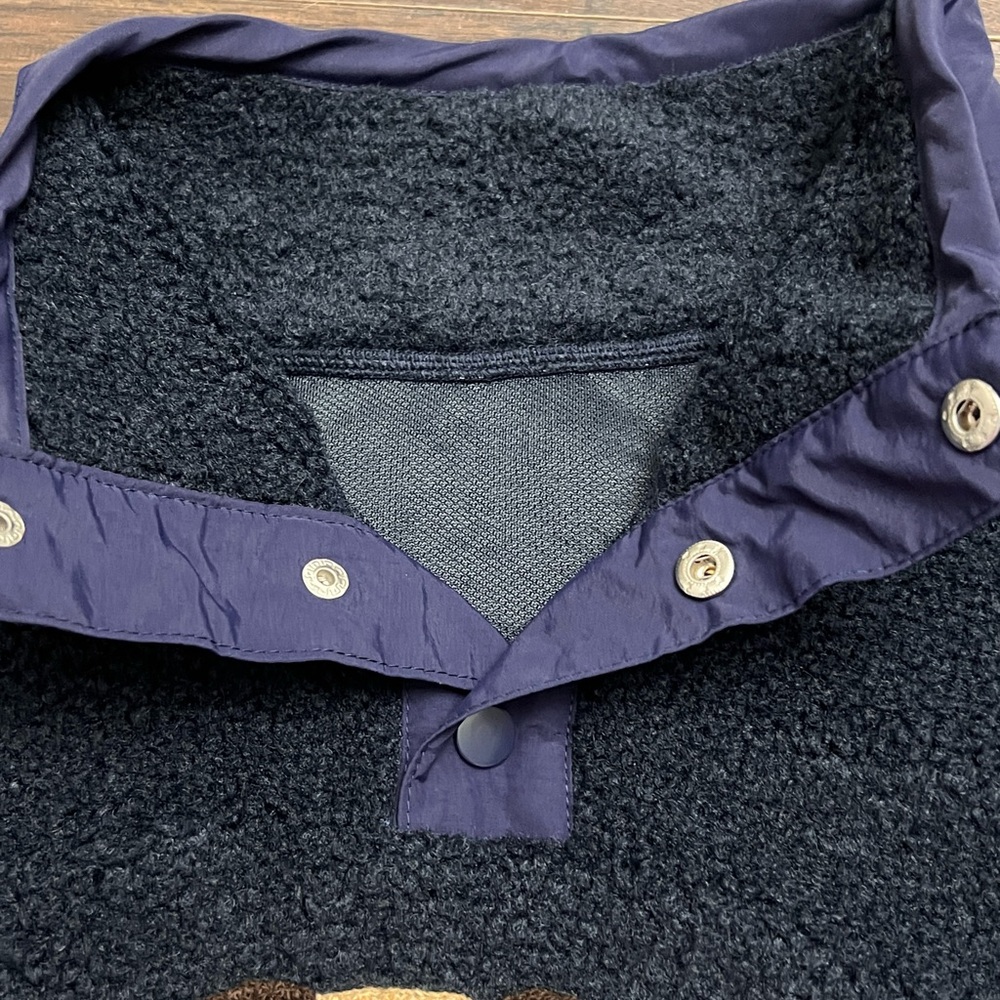 Bear sweater - image 4